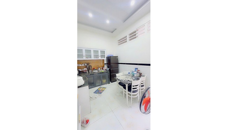 Bán nhà Thủ Đức Mới Đẹp- 3 Tầng-Hoàn Công Đầy Đủ.Giá Giảm Còn 3,6 Tỷ